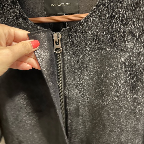 Classic black coat by Ann Taylor - Picture 5 of 8